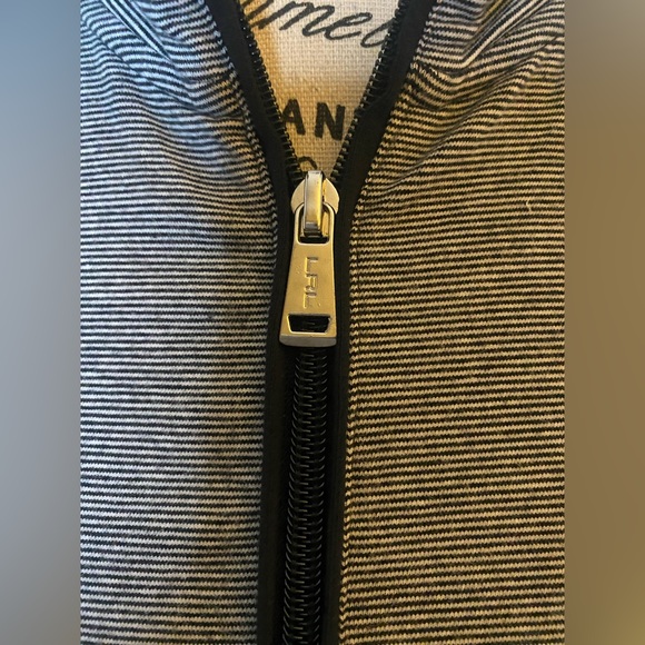 Lauren Ralph Lauren (LRL)Active Zip Up Jacket- Sz Small - Very Nice and Stylish - Picture 2 of 8